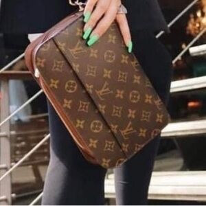 Authentic Louis Vuitton Orsay Wristlet